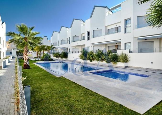 Bungalow en venta en Torrevieja photo 0