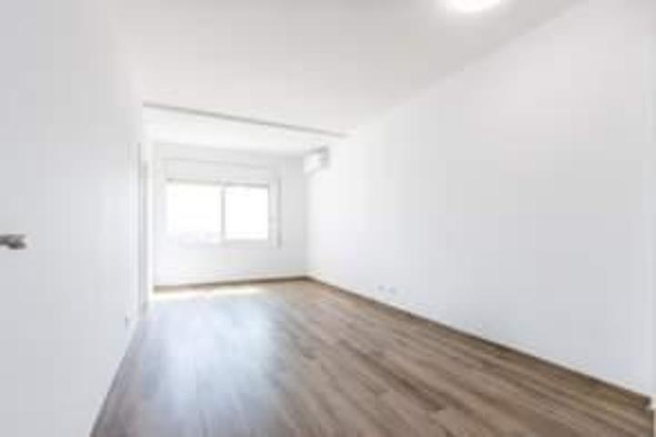Piso en venta en Sabadell, Creu alta photo 0