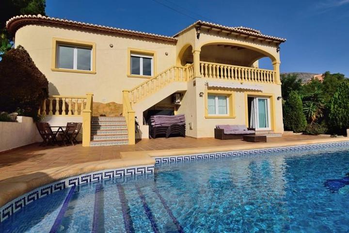 Casa en venta en Sant Cugat del Vallès, Arxiu-Estació photo 0