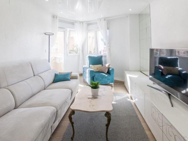Apartamento en venta en Torrevieja, Centro - Muelle Pesquero photo 0