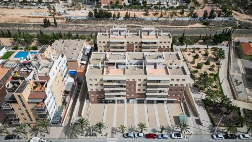 Piso en venta en Elche, Campo de futbol photo 0