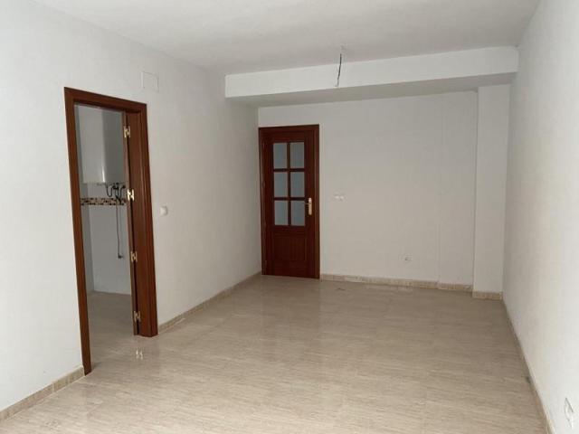 Piso en venta en Loja, Calle Bruselas, 18300 photo 0