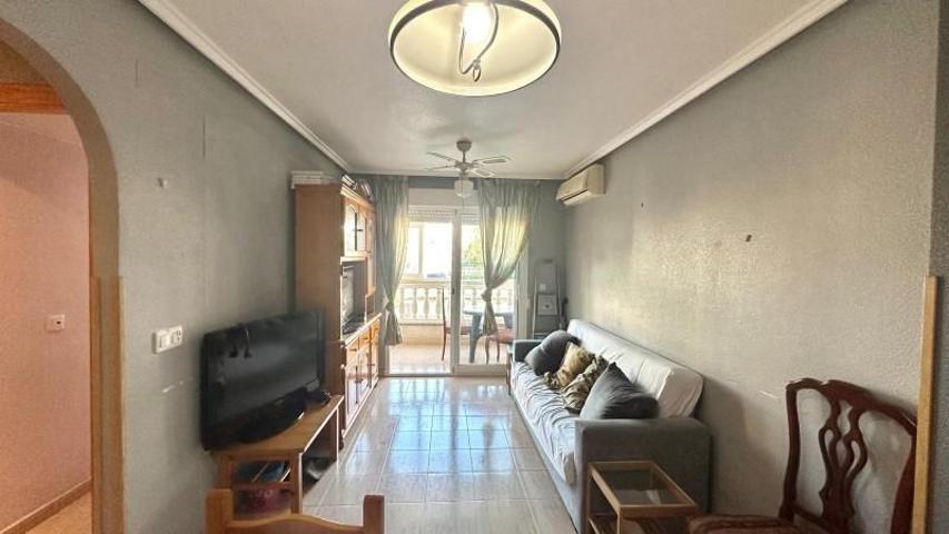 Apartamento en venta en Torrevieja, Torrevieja photo 0
