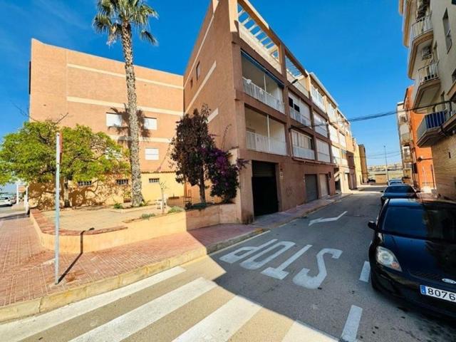 Apartamento en venta en Torrevieja, La Mata pueblo photo 0