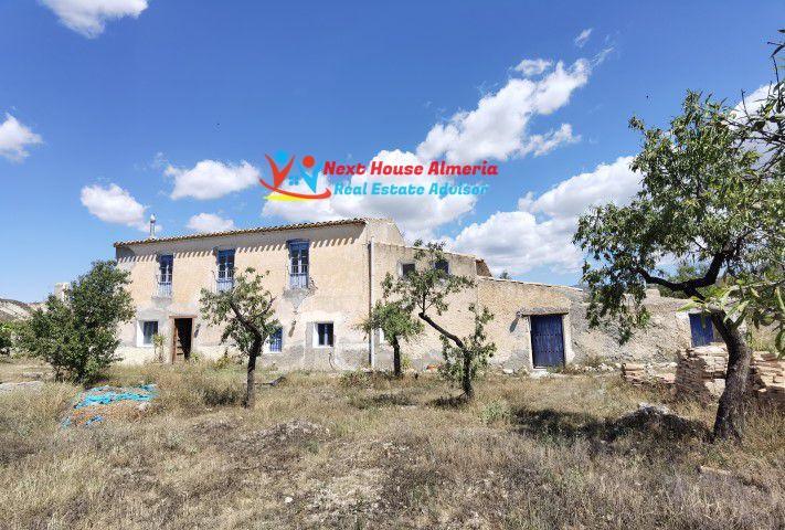Casa con terreno en venta en Lúcar, Lúcar photo 0