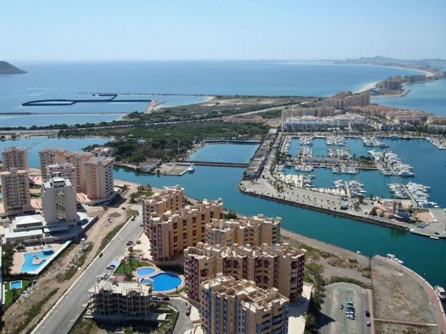Apartamento en venta en La Manga del Mar Menor, Puerto mar photo 0