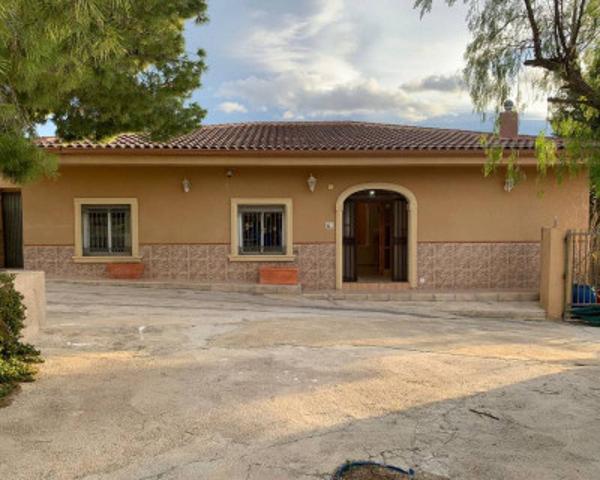 Chalet en venta en Crevillente, Crevillente photo 0