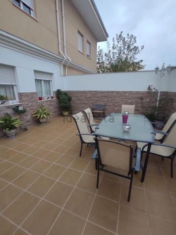 Casa en venta en Jaén, Jaen photo 0