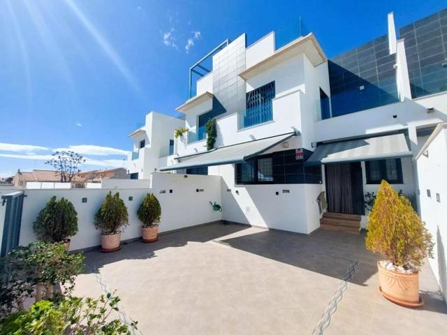 Adosada en venta en Pilar de la Horadada, Torre de la Horadada photo 0