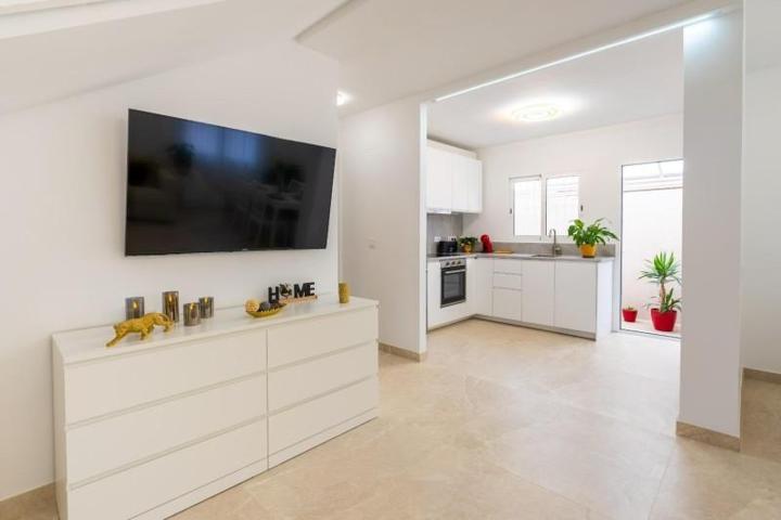 Chalet en venta en Orihuela Costa photo 0