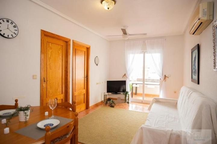 Apartamento en venta en Torrevieja, Centro photo 0