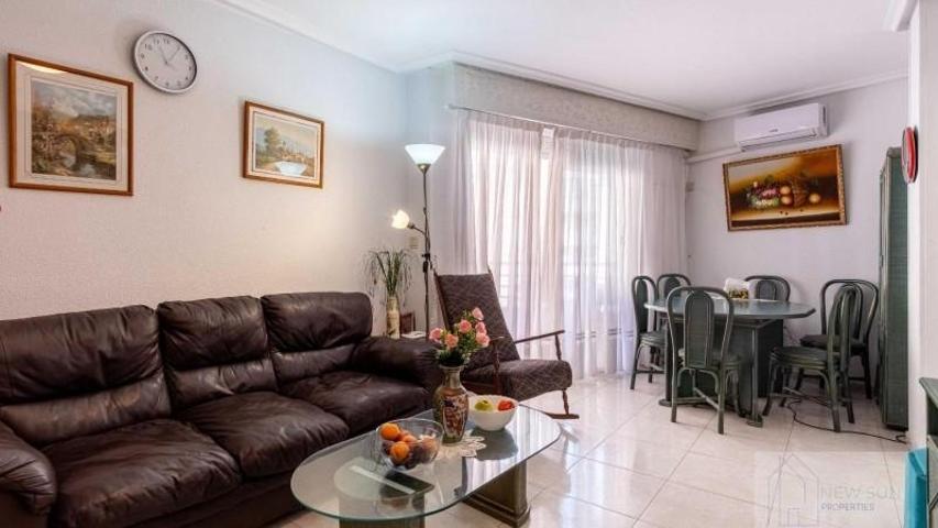 Apartamento en venta en Torrevieja, Playa del cura photo 0