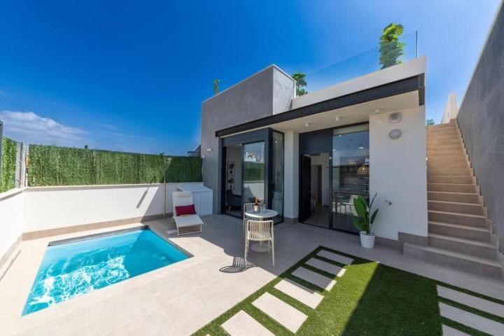 Chalet en venta en Almería, Almeria photo 0