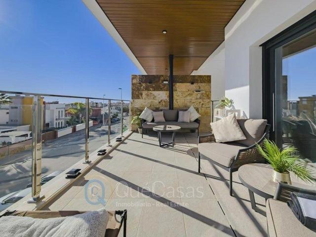 Apartamento en venta en Orihuela, Zona Centro photo 0