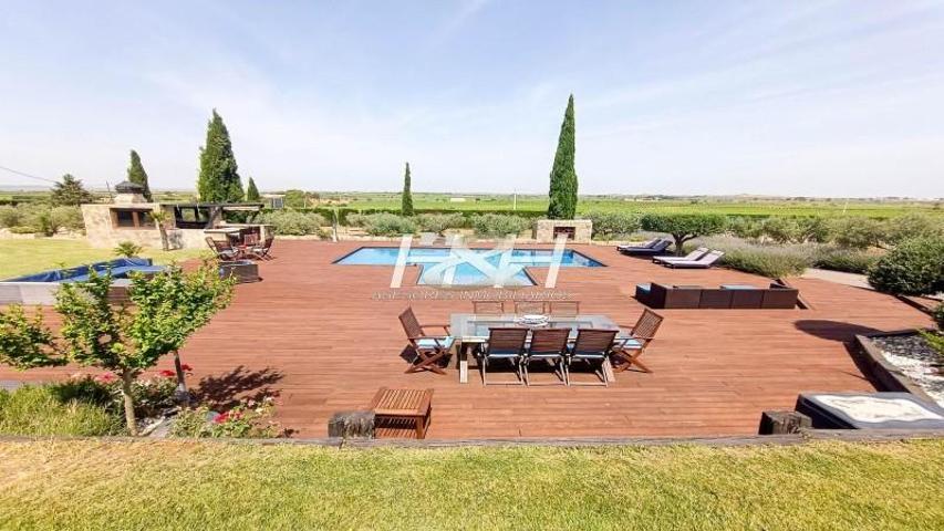 Chalet en venta en Requena, Comunidad valenciana photo 0