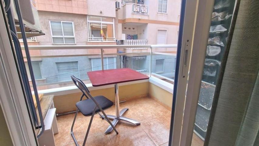 Apartamento en venta en Torrevieja, Centro photo 0