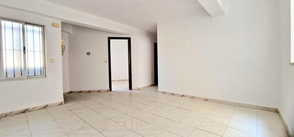 Apartamento en venta en Málaga, La Luz - El Torcal photo 0