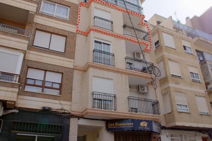 Piso en venta en Torrevieja, Torrevieja photo 0