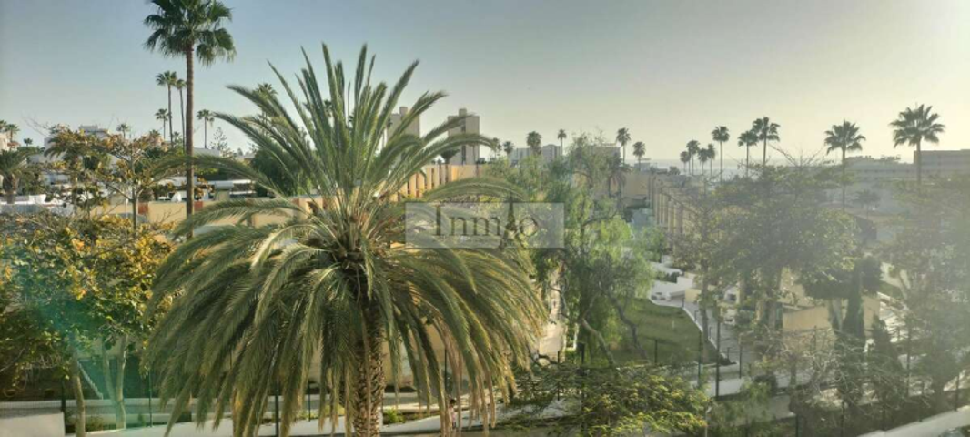 Apartamento en venta en Adeje, Costa Adeje photo 0