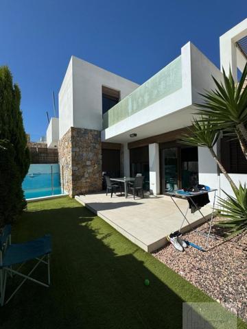 Chalet en venta en Orihuela Costa, Lomas de Cabo Roig photo 0