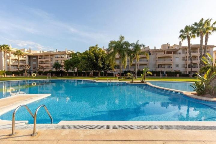 Apartamento en venta en Orihuela Costa, Playa Flamenca photo 0