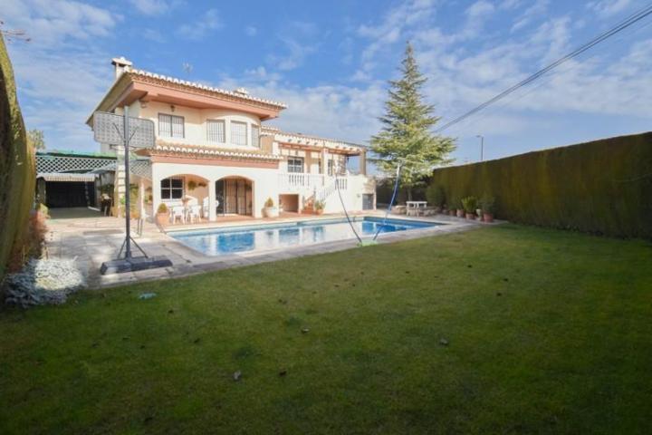 Chalet en venta en Otura, Otura photo 0