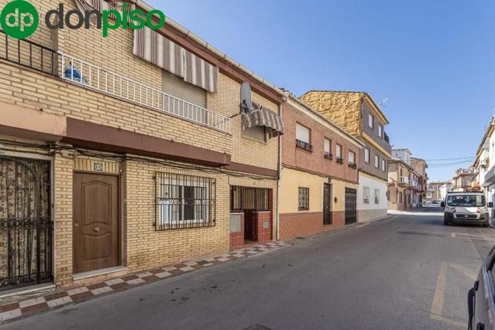 Adosada en venta en Armilla, Ayuntamiento photo 0