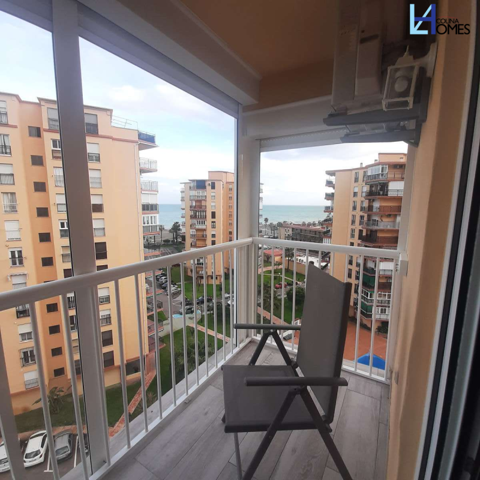 Apartamento en venta en Málaga, Playamar photo 0