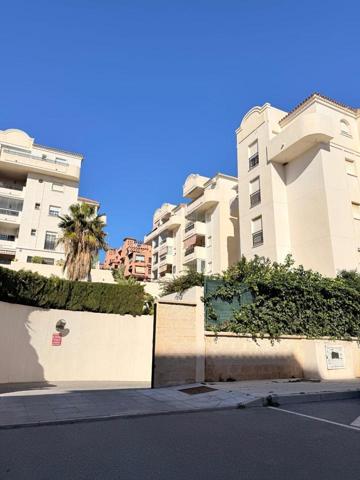 Piso en venta en Benalmádena, Calle Turmalina, 29631 photo 0