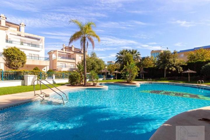 Apartamento en venta en Pilar de la Horadada, Mil Palmeras photo 0