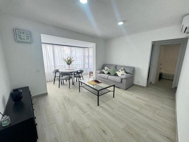 Apartamento en venta en Benidorm, Levante photo 0