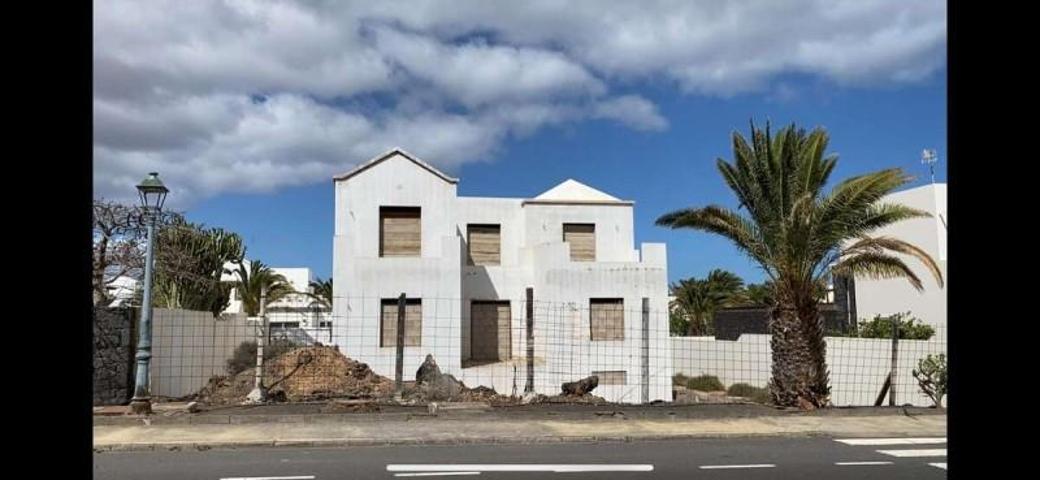 Chalet en venta en Costa Teguise, Costa Teguise photo 0