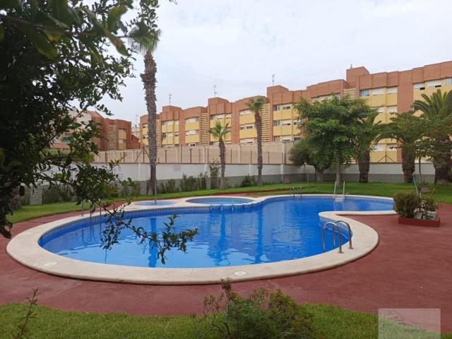 Apartamento en venta en Torrevieja, Habaneras photo 0