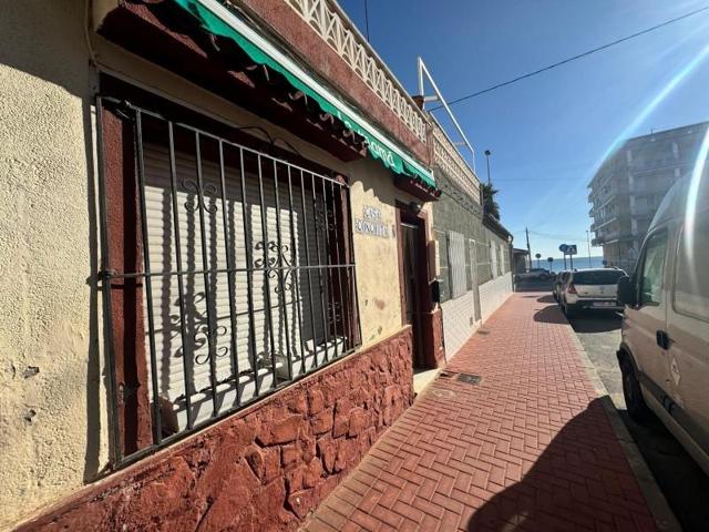 Casas de pueblo en venta en Torrevieja, Playa de los Naufragos photo 0