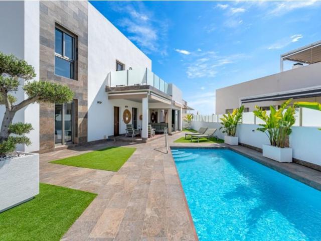 Chalet en venta en Orihuela photo 0