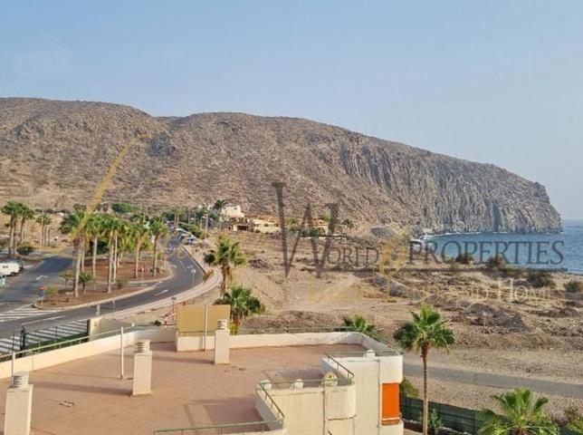 Apartamento en venta en Los Cristianos, Avenida Juan Carlos I, 38650 photo 0