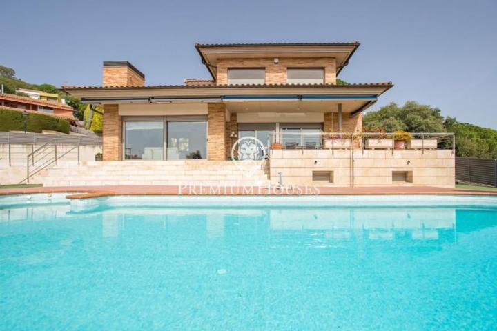 Casa en venta en Sant Vicenç de Montalt, Centro photo 0