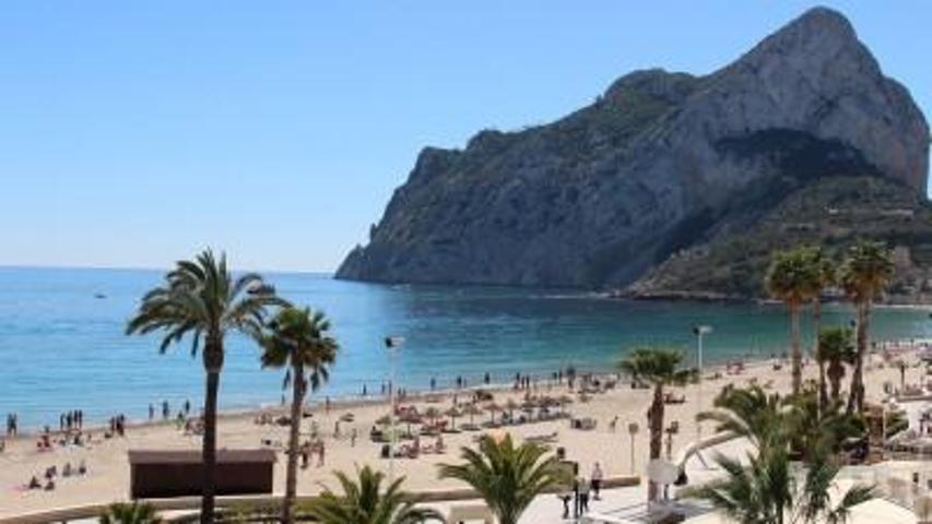 Apartamento en venta en Calpe, Playa De Levante photo 0