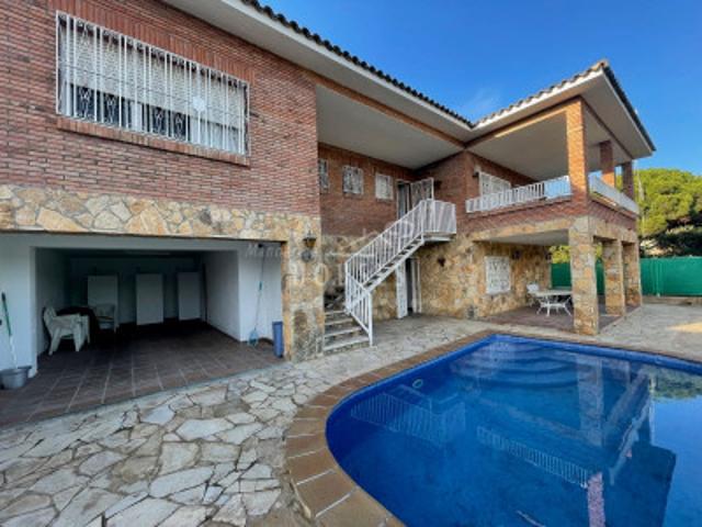 Casa en venta en Lloret de Mar, Canyelles photo 0