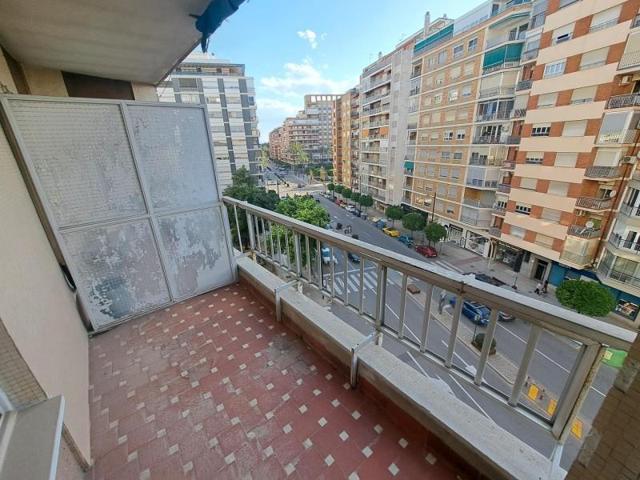 Piso en venta en Alzira, Avenida santos patronos photo 0