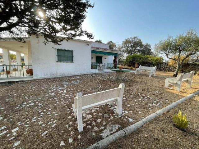 Casa con terreno en venta en Arroyo de la Luz, Extremadura photo 0