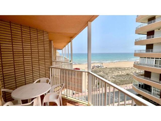 Apartamento en venta en Torrevieja photo 0