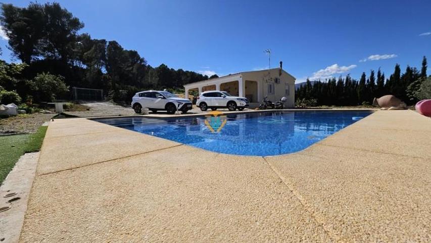 Casa en venta en Callosa d'En Sarria, Comunidad valenciana photo 0