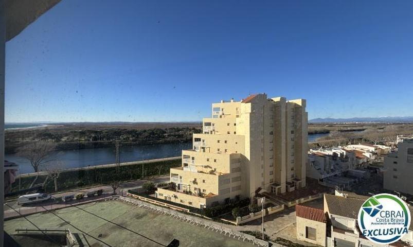 Apartamento en venta en Empuriabrava, Empuriabrava-Gran reserva photo 0