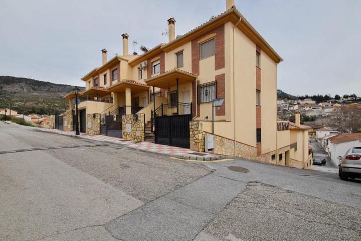 Casa en venta en Alfacar, Sierra de huetor y la alfaguara photo 0