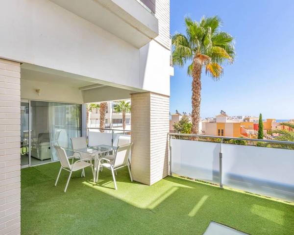 Piso en venta en Orihuela Costa, Villamartín-Las Filipinas photo 0