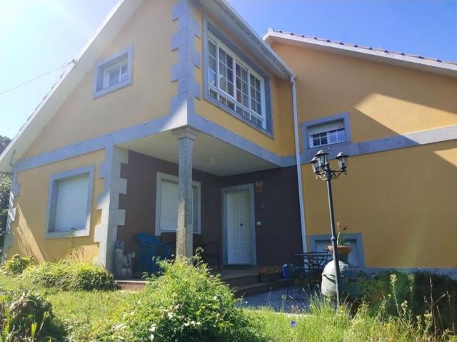 Chalet en venta en Sanxenxo, Salnés photo 0