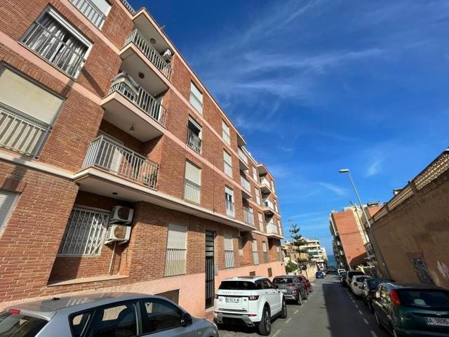 Apartamento en venta en Guardamar del Segura, CENTRO photo 0