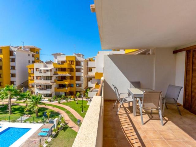 Apartamento en venta en Torrevieja photo 0