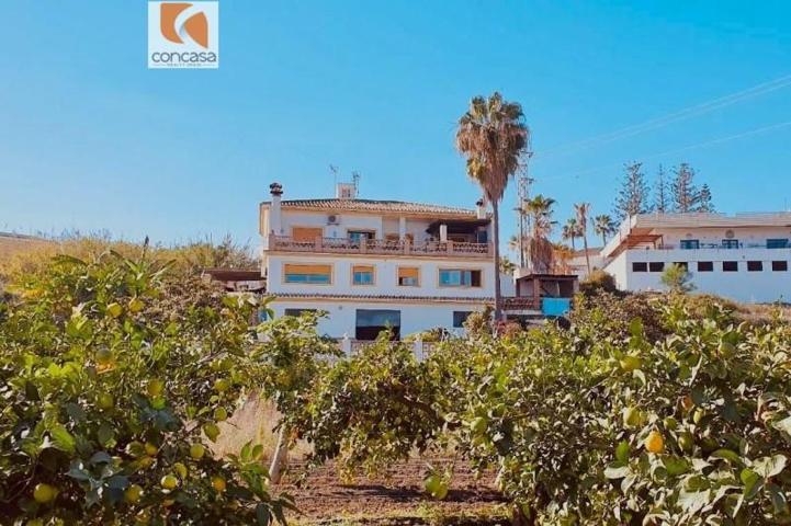 Casa con terreno en venta en Estepona, Cancelada photo 0